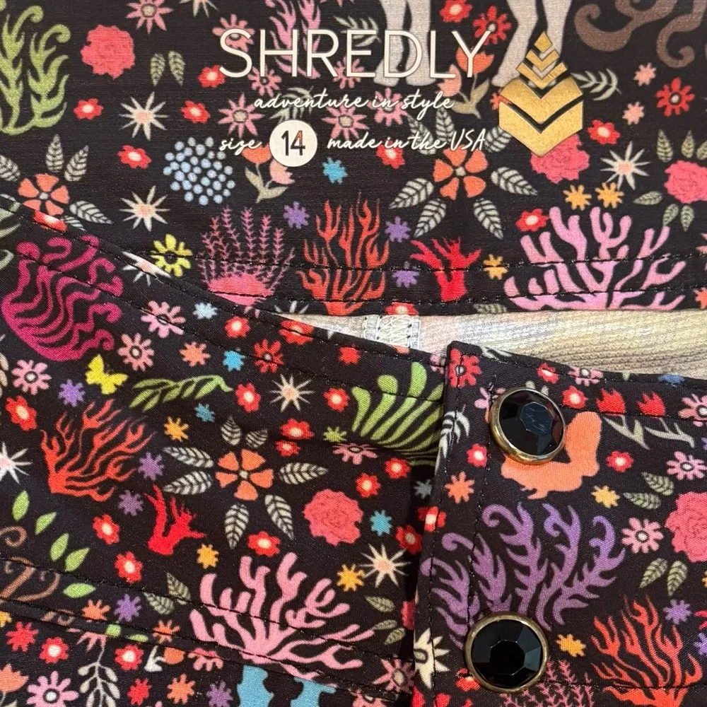 Shredly Unicorn Forest Print Shorts Size 14 - Picture 4 of 11